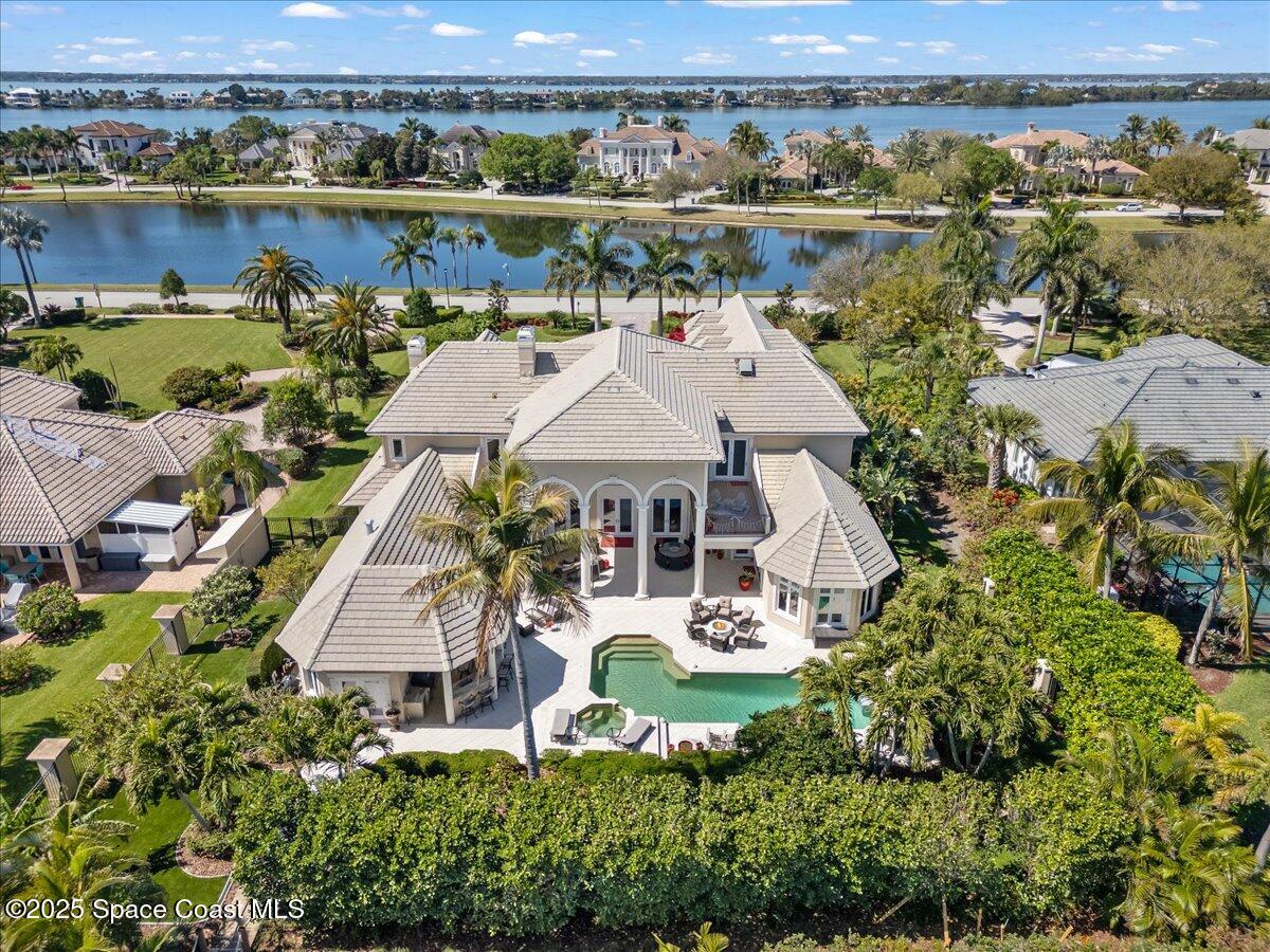 240 Lansing Island Drive