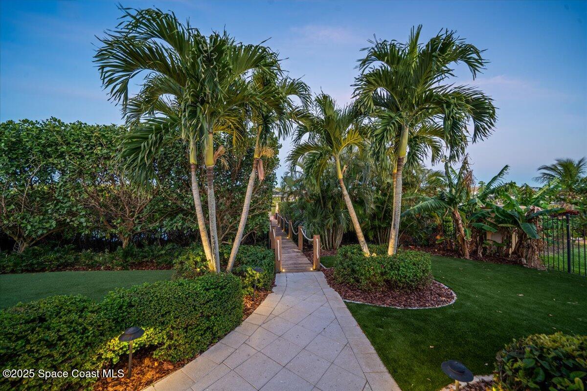 240 Lansing Island Drive