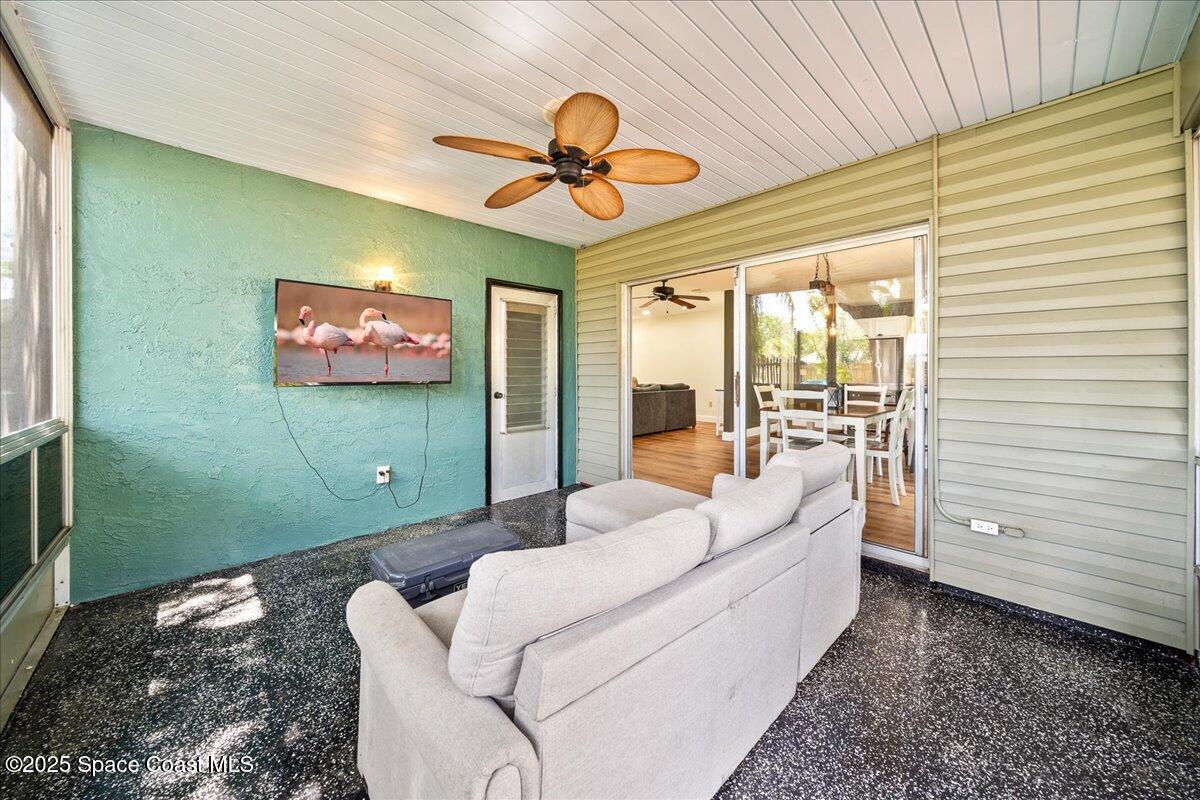 1313 Ethel Circle NE