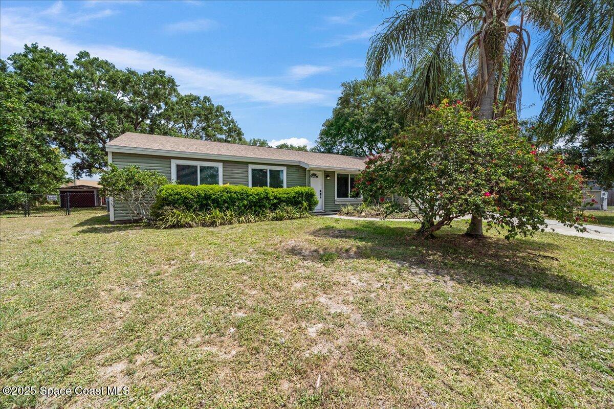 1313 Ethel Circle NE