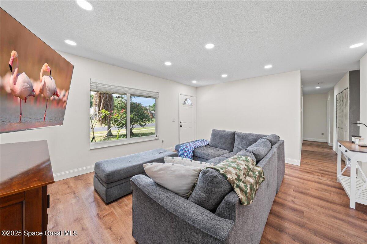 1313 Ethel Circle NE