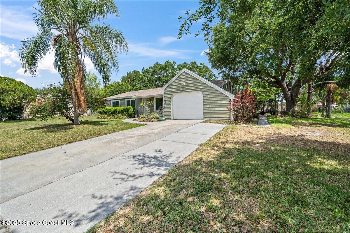1313 Ethel Circle NE