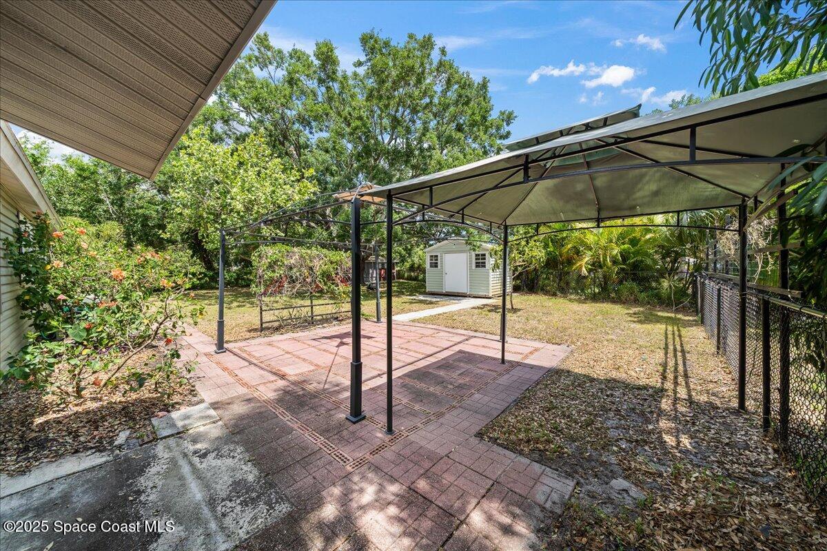 1313 Ethel Circle NE