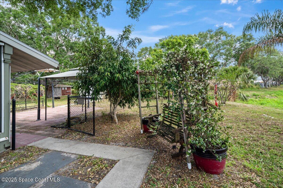 1313 Ethel Circle NE