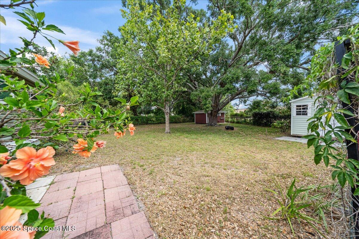 1313 Ethel Circle NE