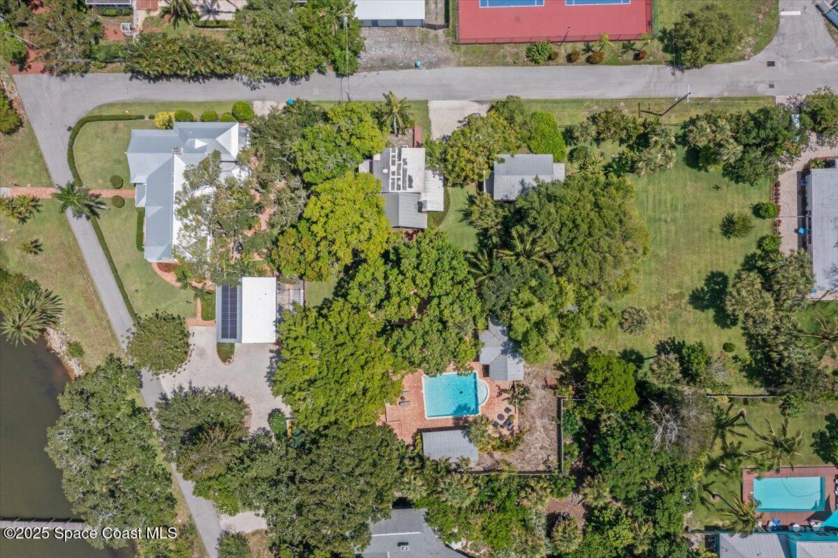 1101 River Road