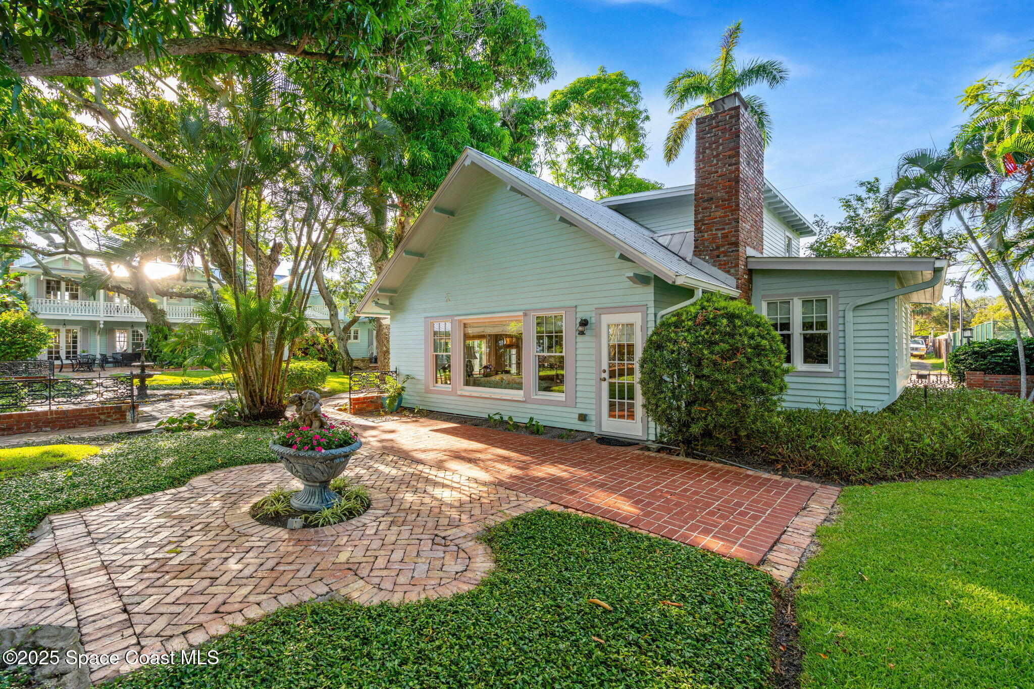 1101 River Road