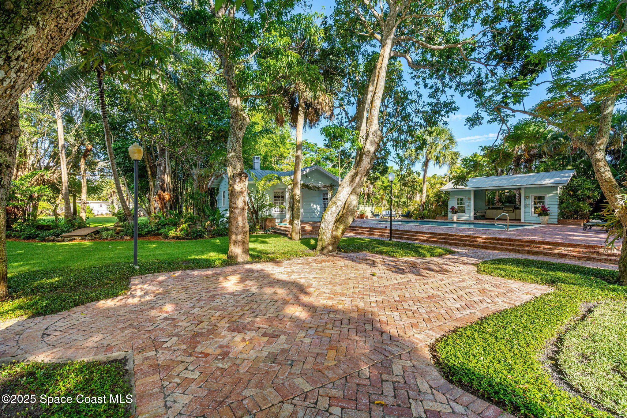 1101 River Road
