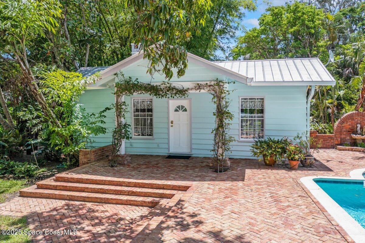 1101 River Road