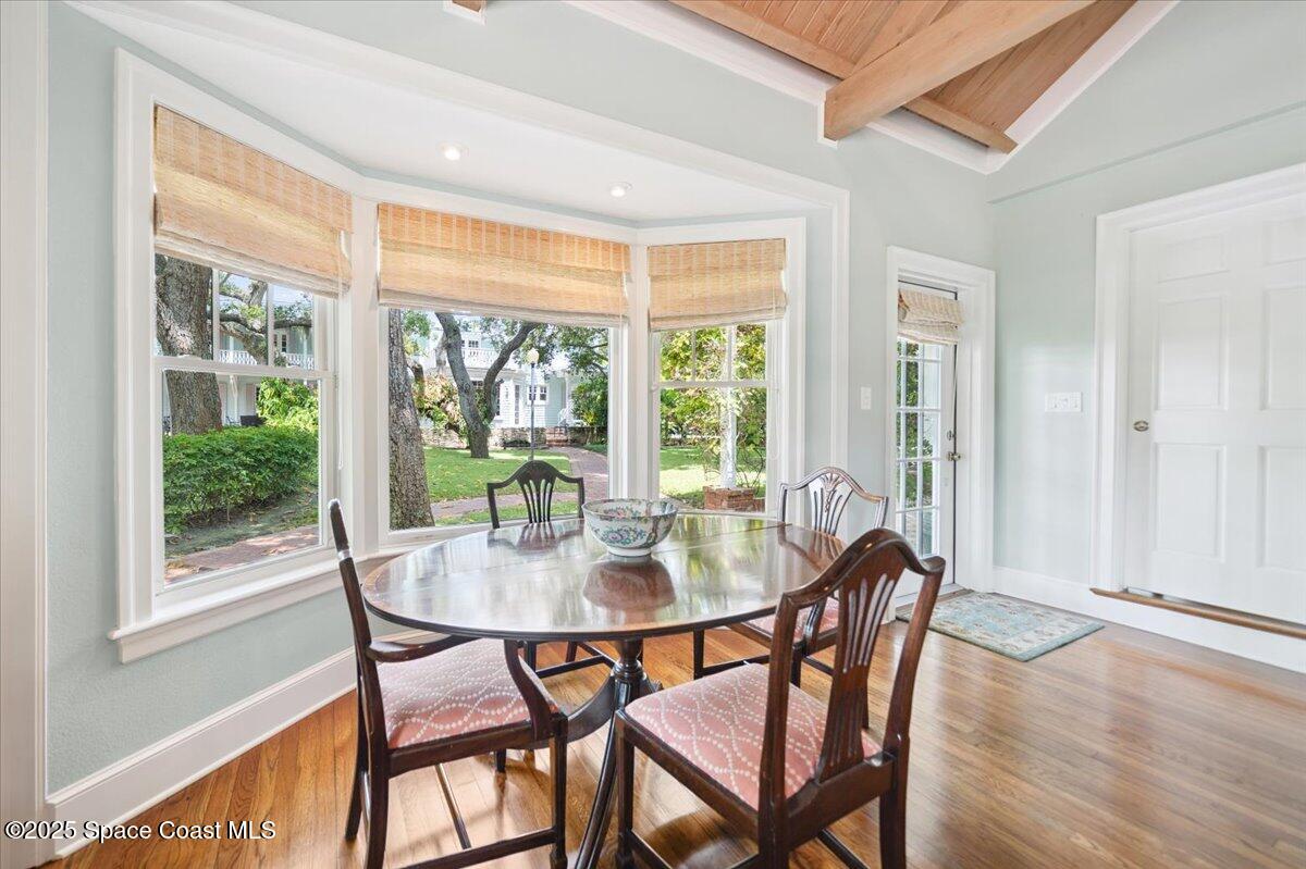 1101 River Road