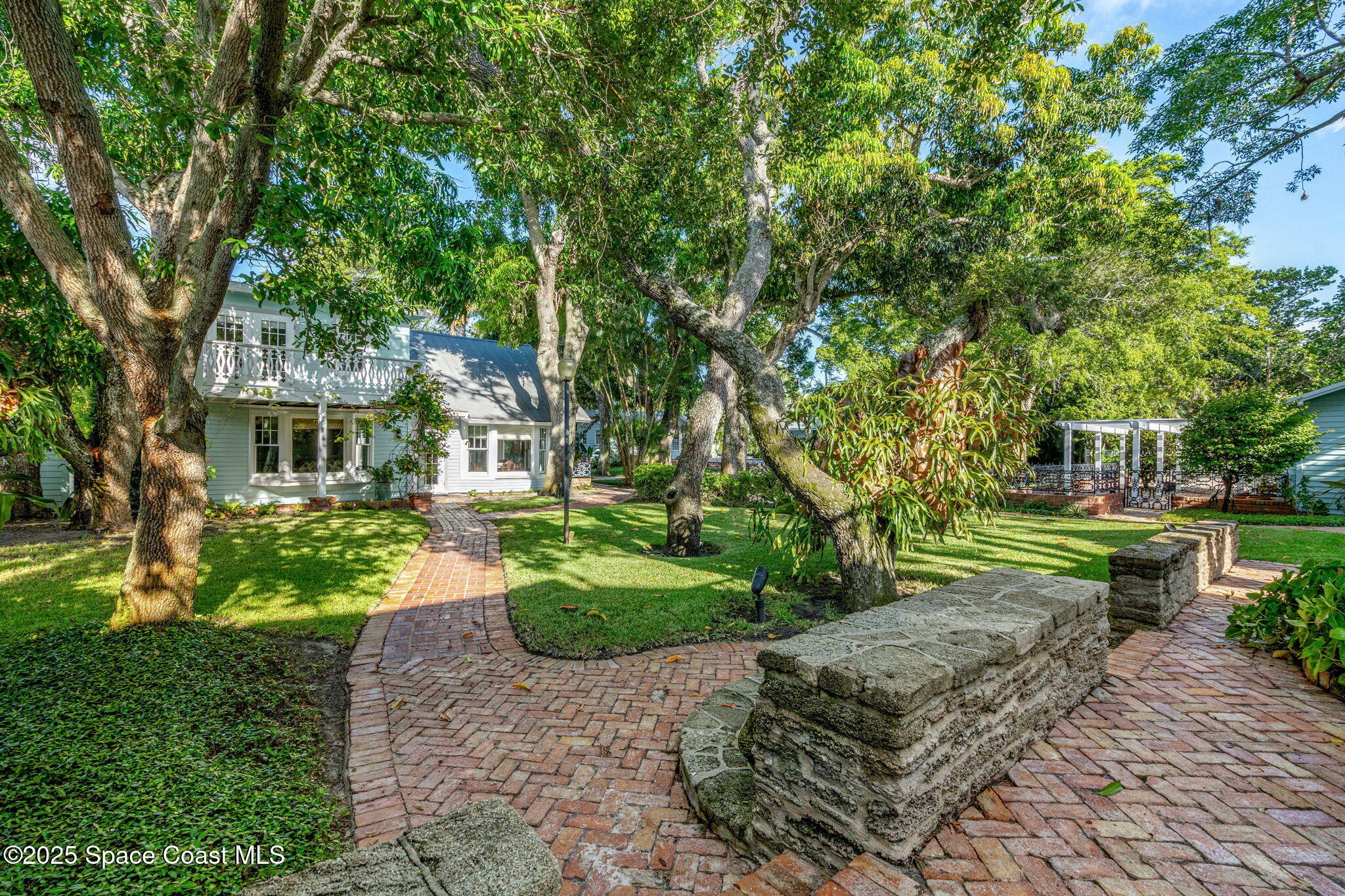 1101 River Road