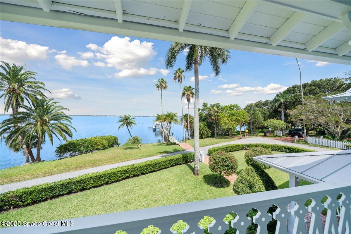 1101 River Road