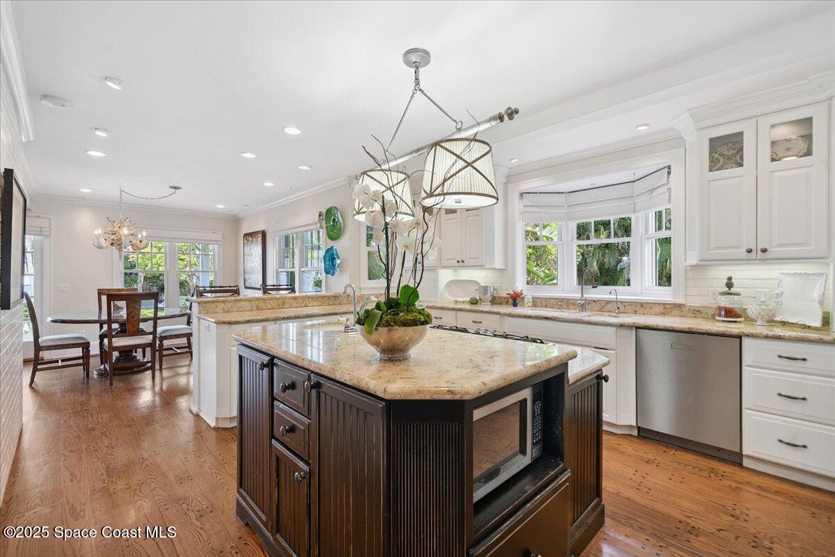 1101 River Road