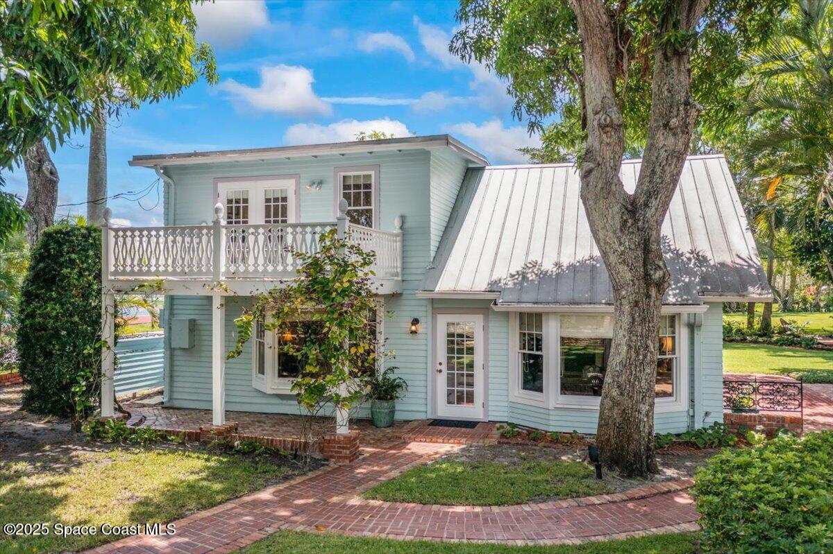1101 River Road