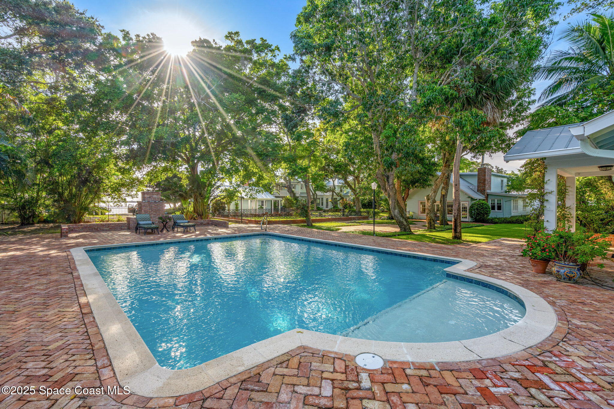 1101 River Road