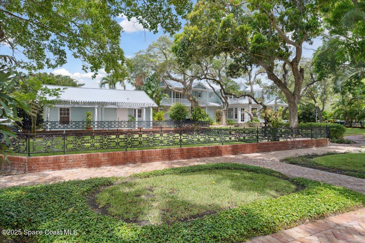1101 River Road