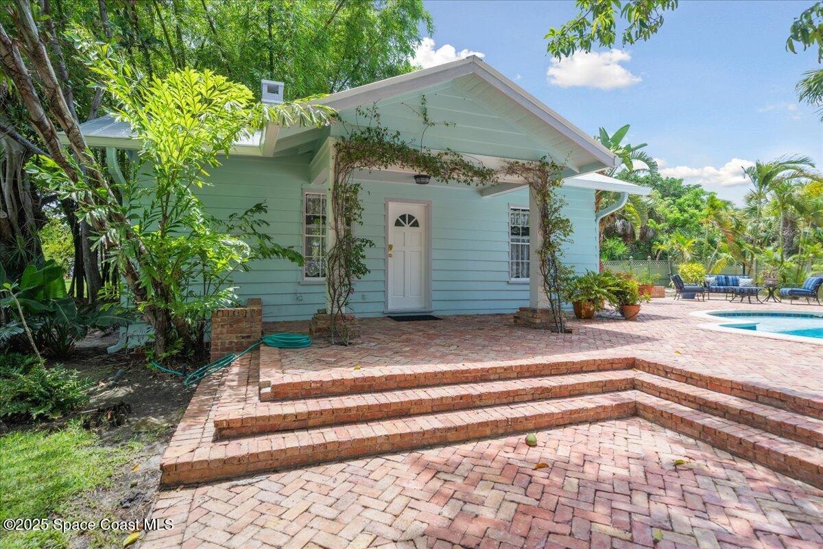 1101 River Road