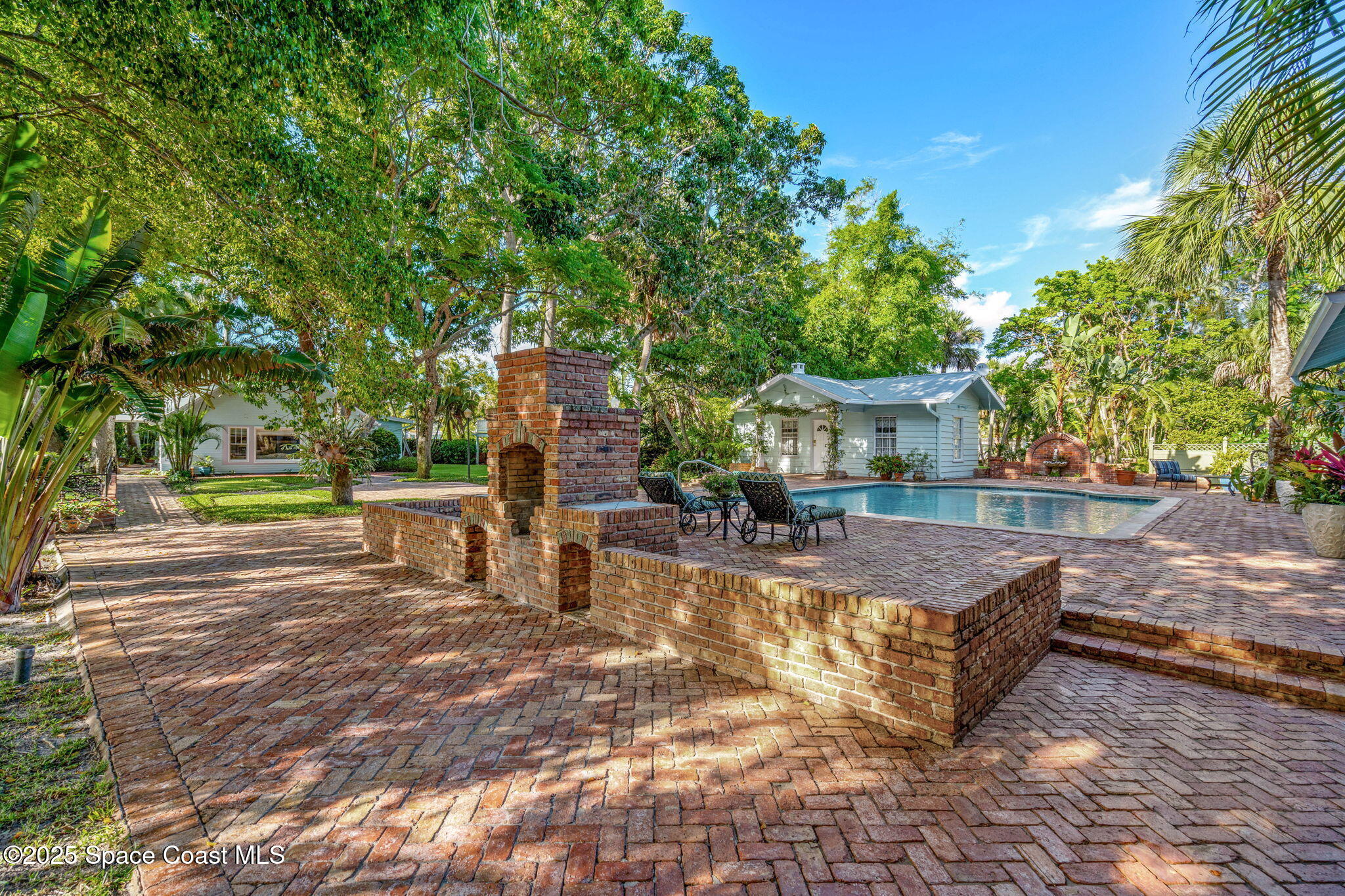 1101 River Road