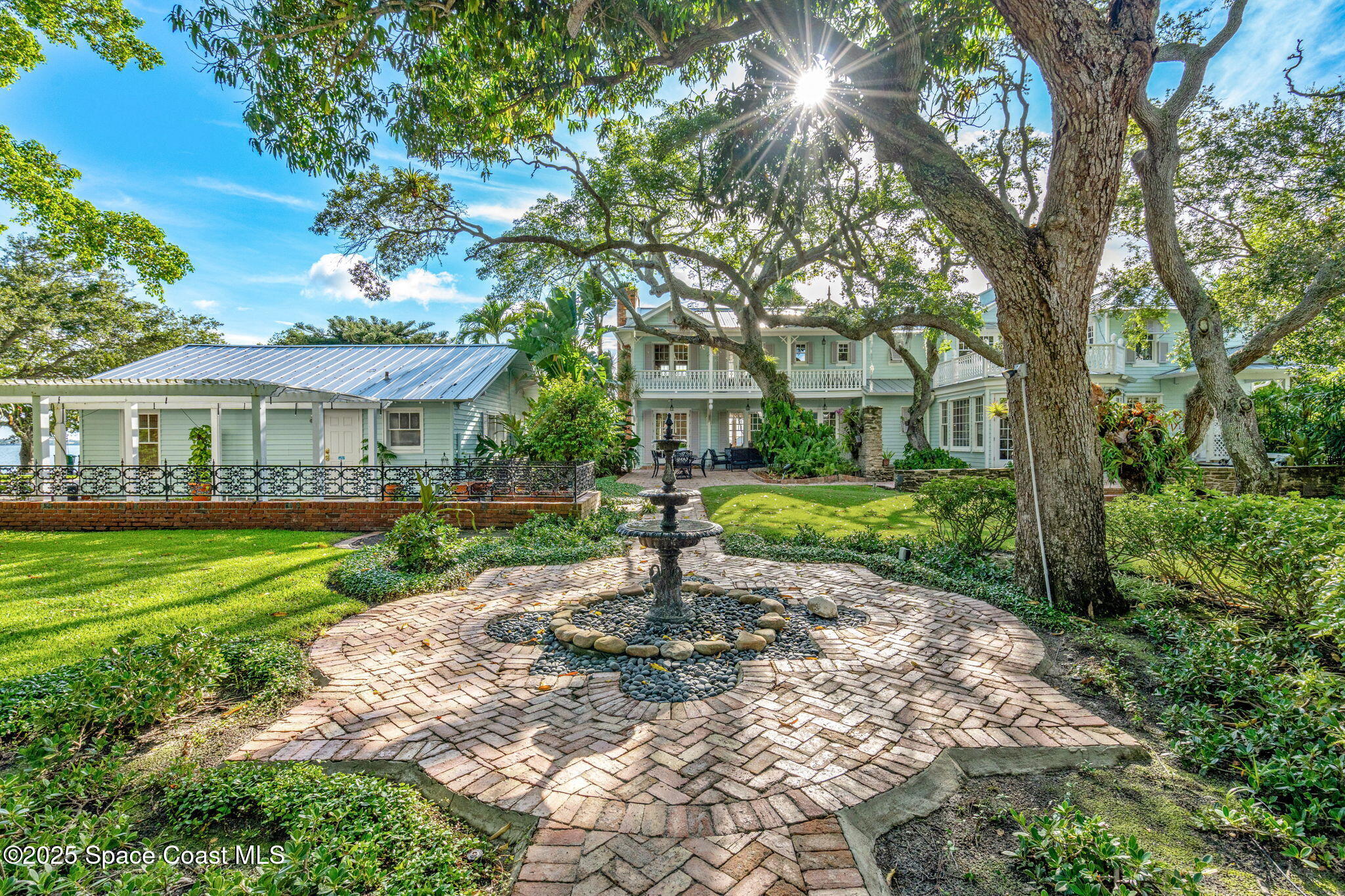 1101 River Road