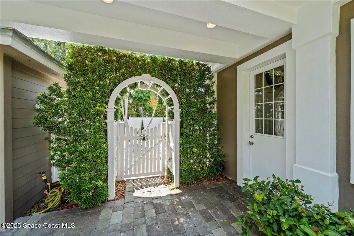 433 Miami Avenue