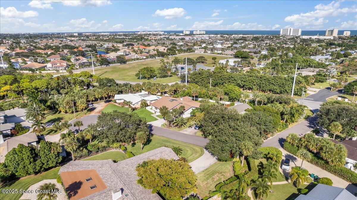 338 Coral Way W