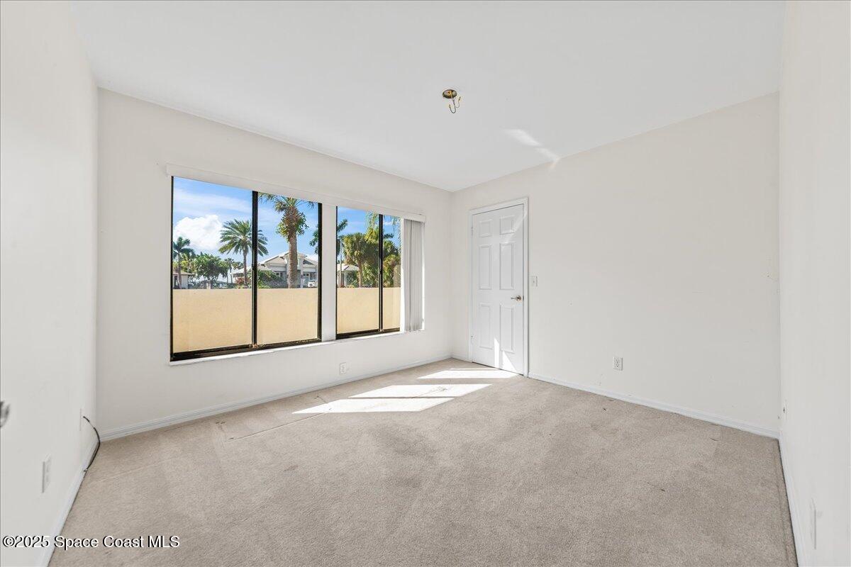 338 Coral Way W