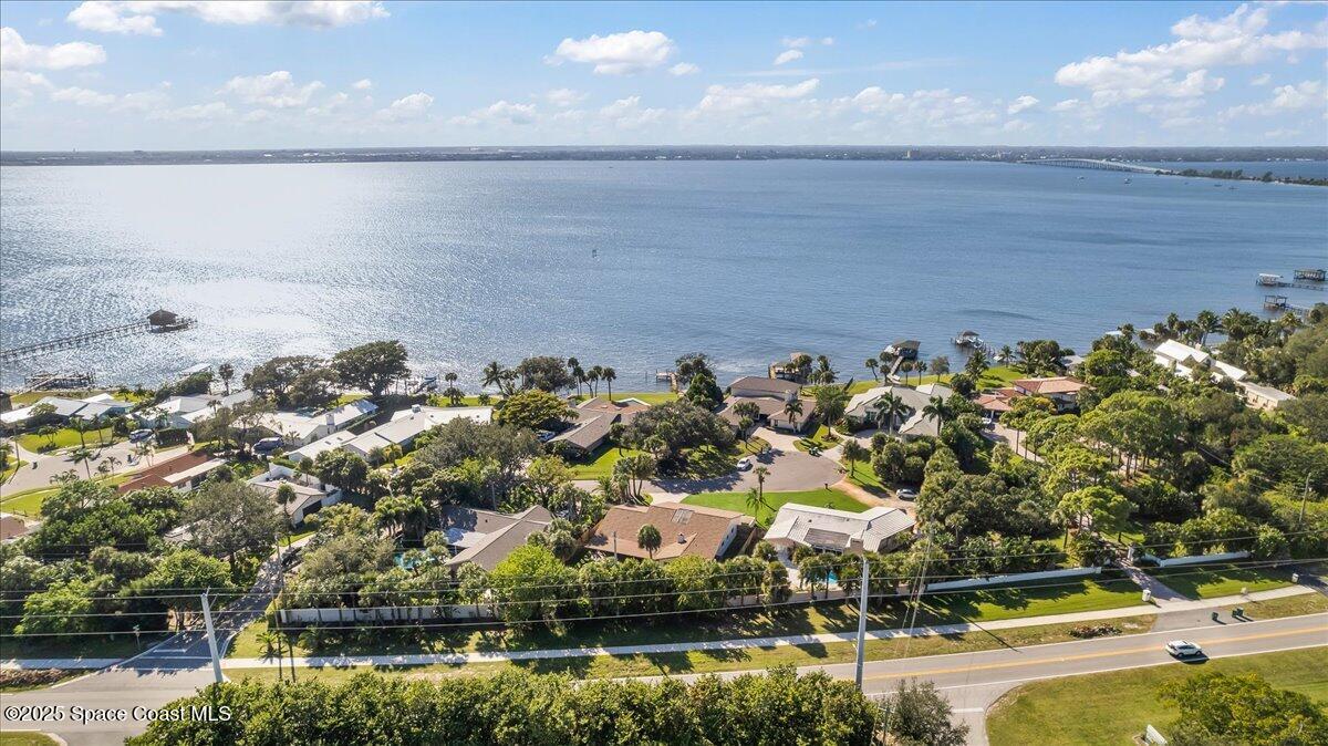338 Coral Way W