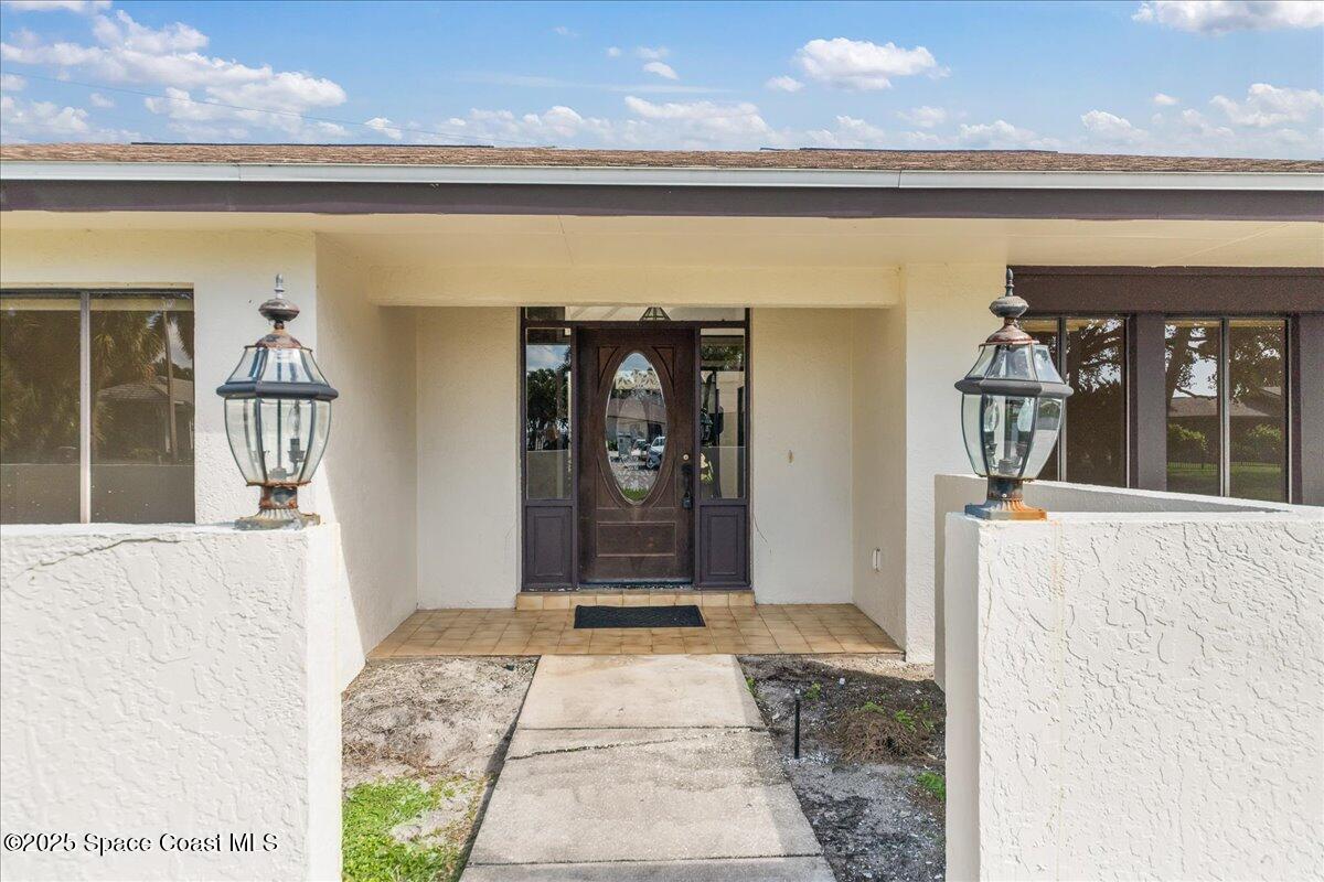 338 Coral Way W