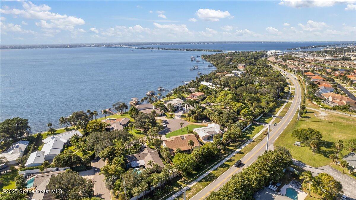 338 Coral Way W
