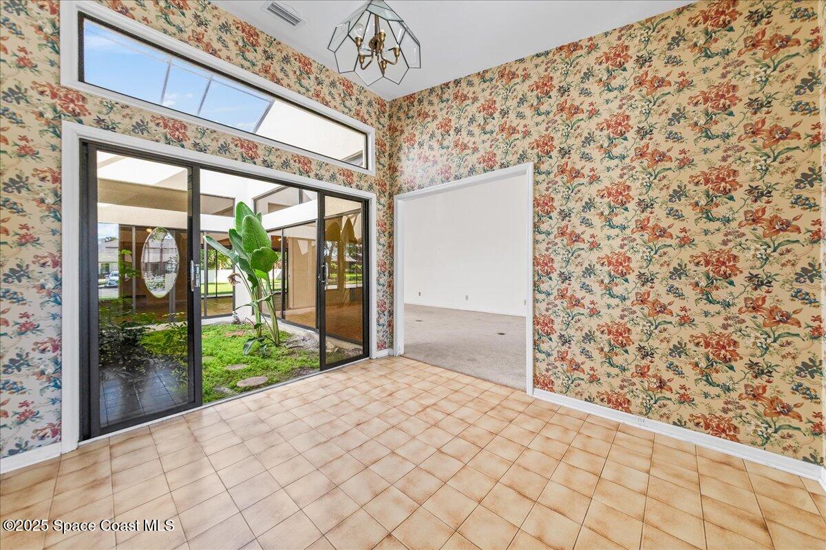 338 Coral Way W