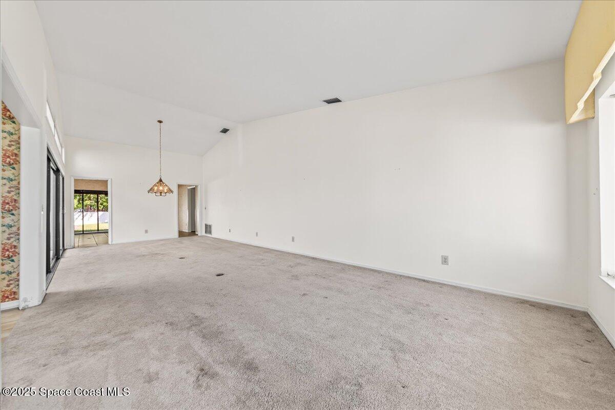 338 Coral Way W