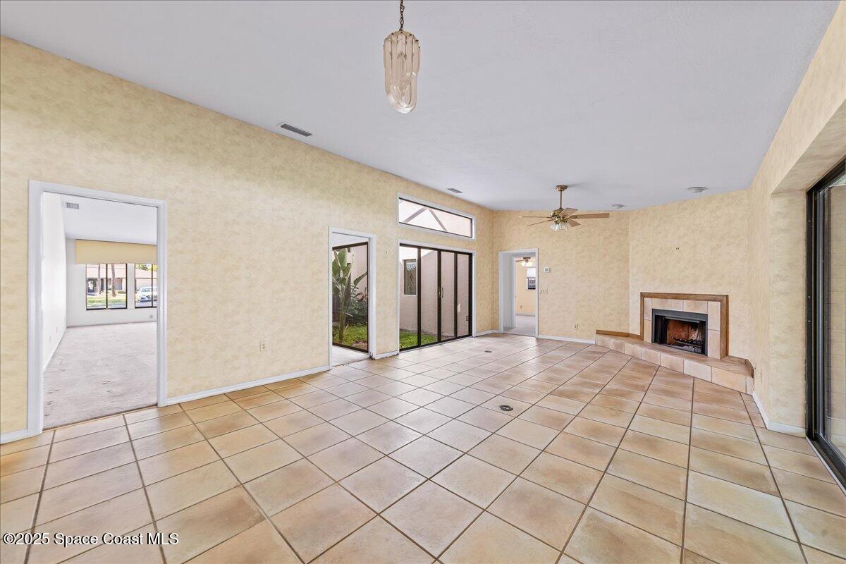 338 Coral Way W