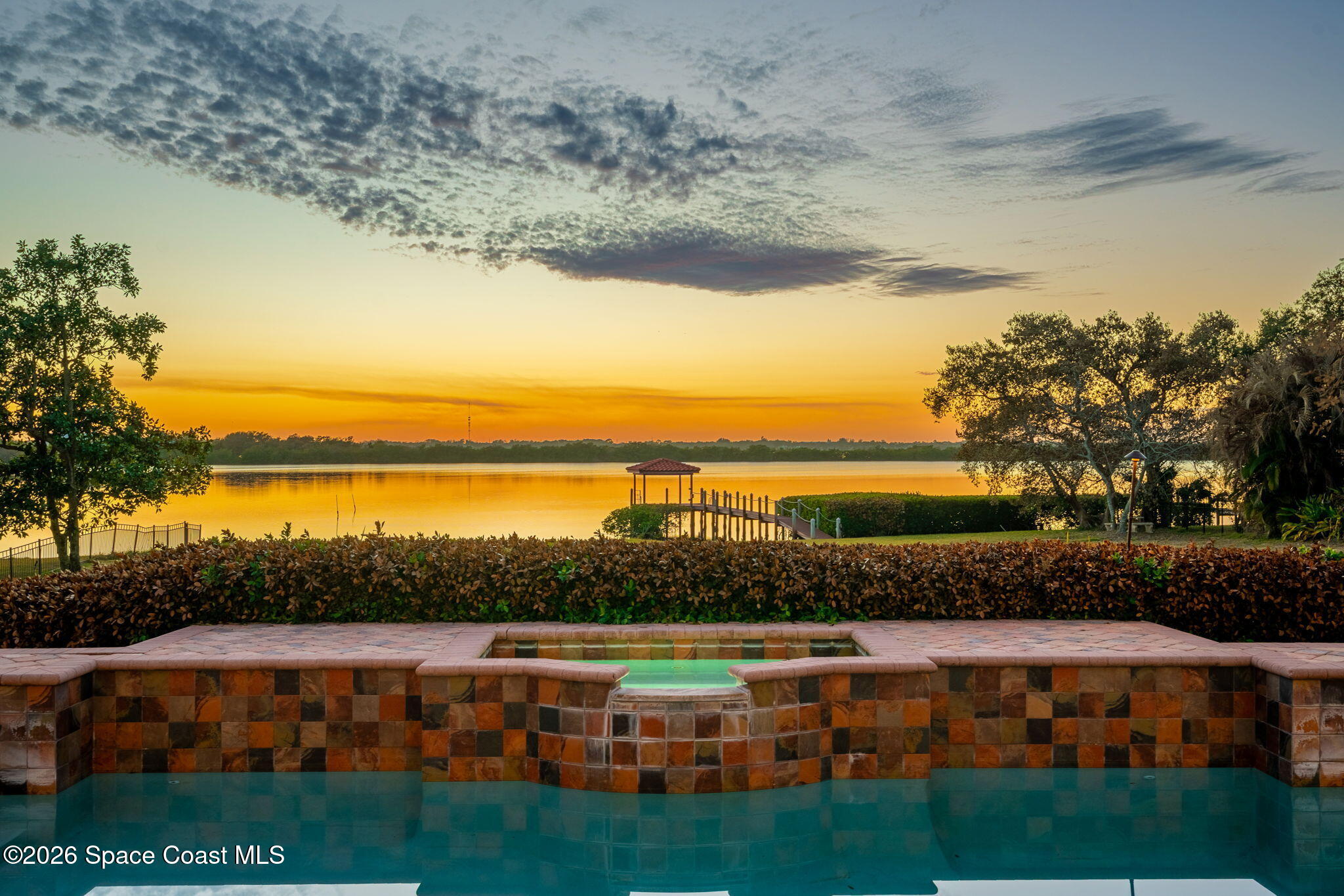 4760 Honeyridge Lane