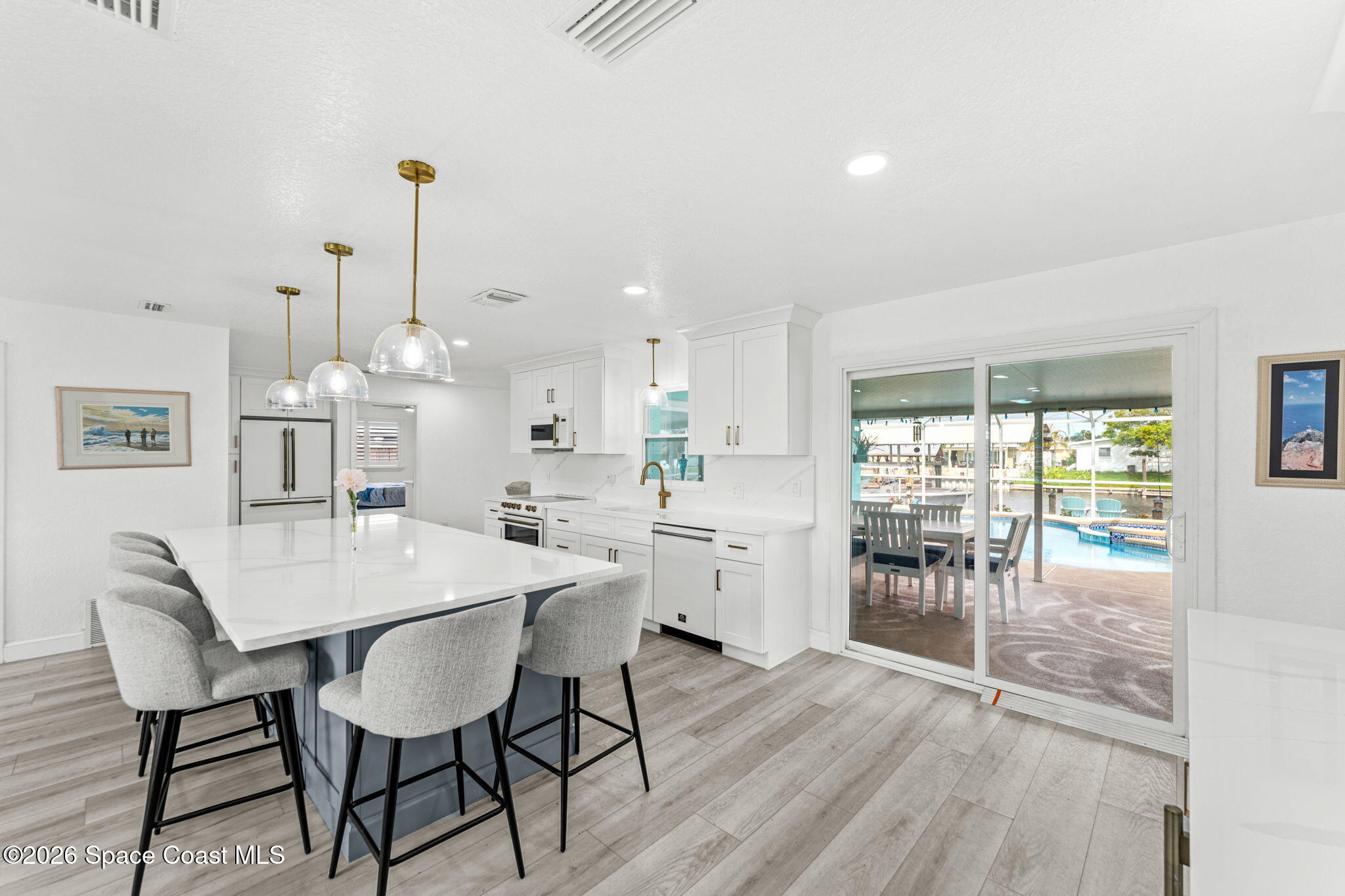 360 Diana Boulevard