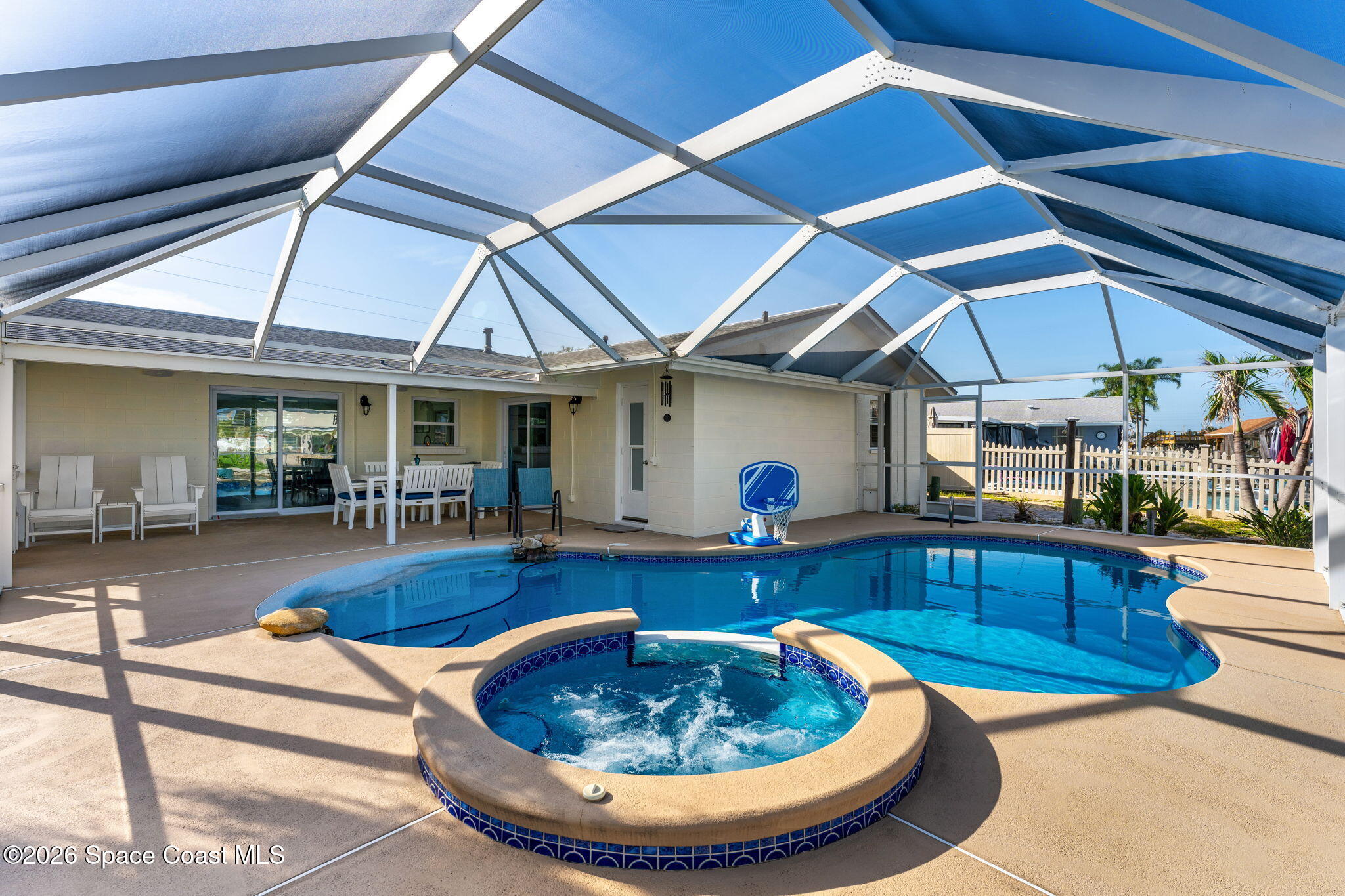 360 Diana Boulevard