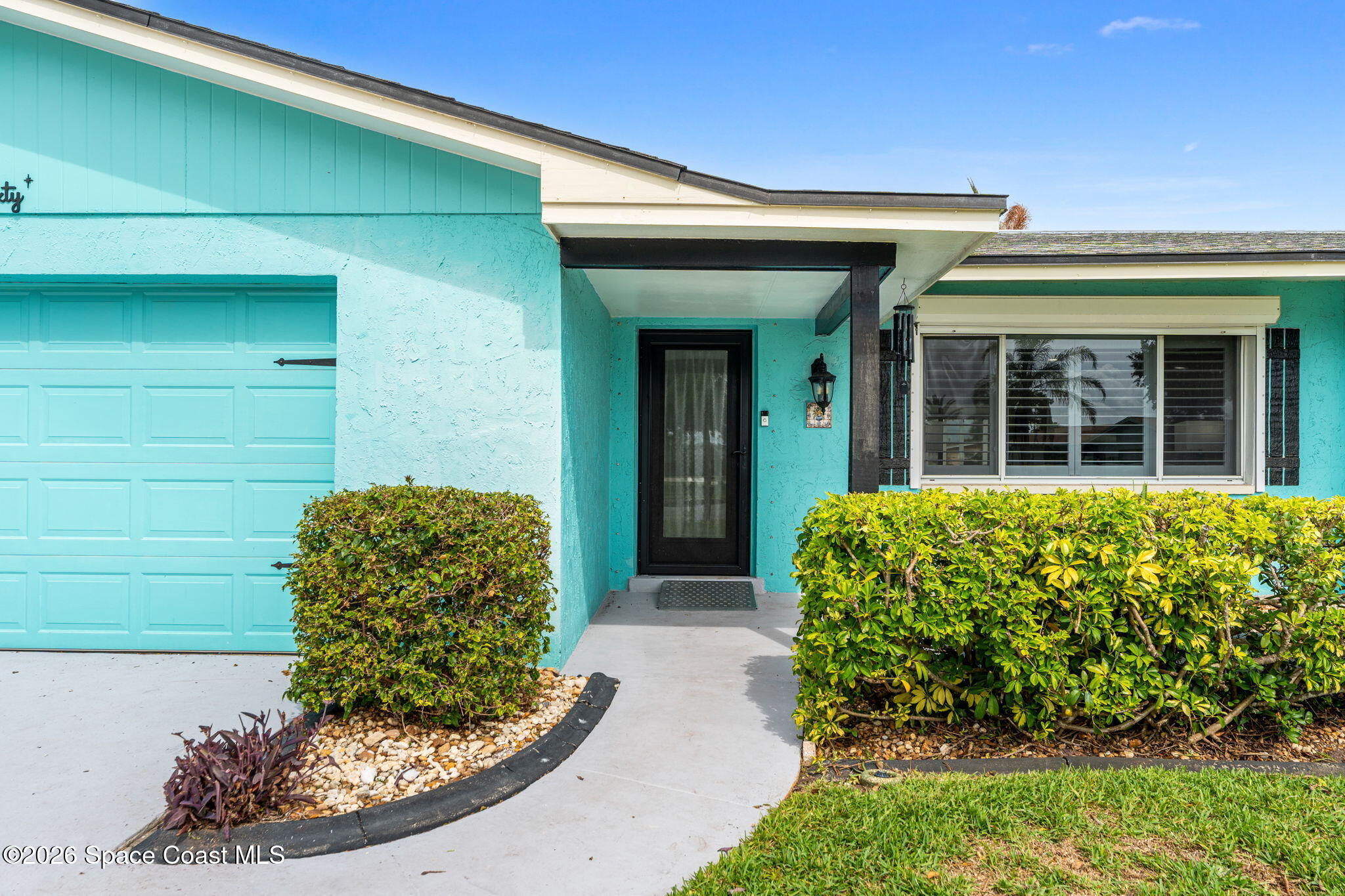 360 Diana Boulevard