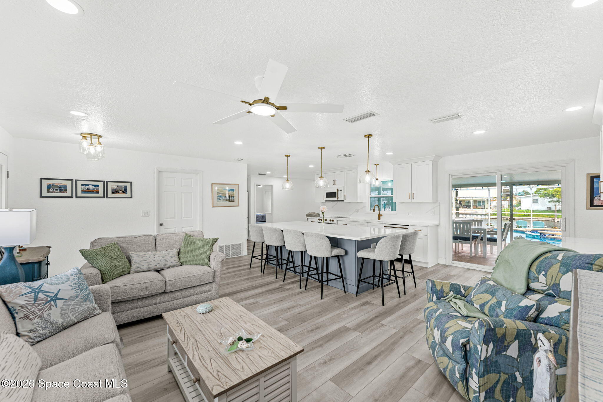 360 Diana Boulevard
