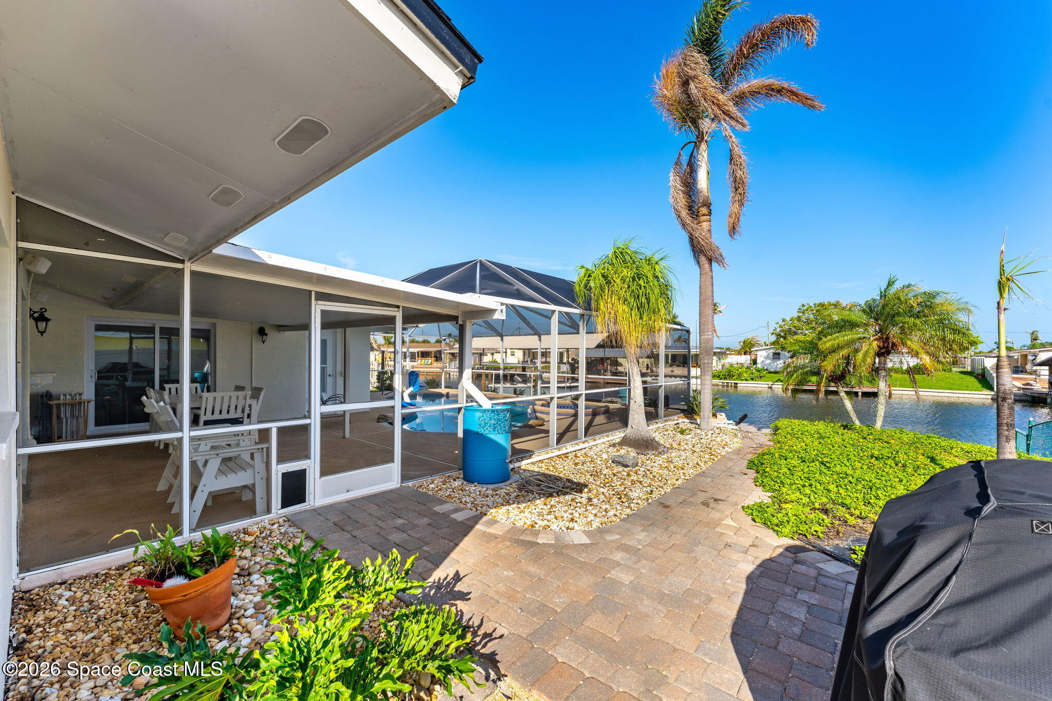 360 Diana Boulevard