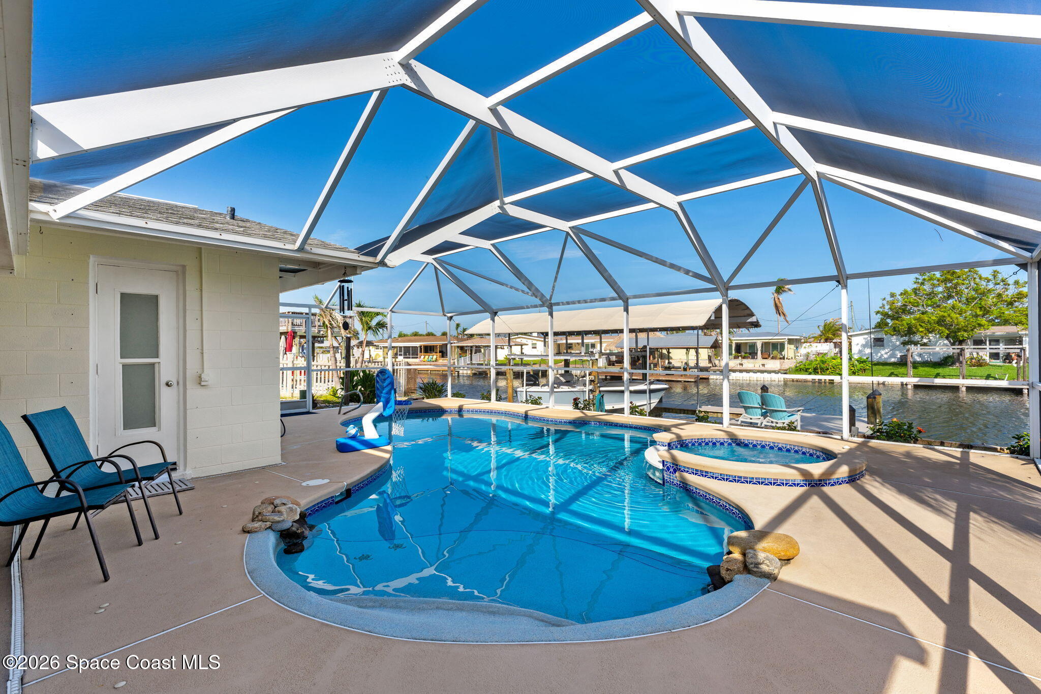 360 Diana Boulevard