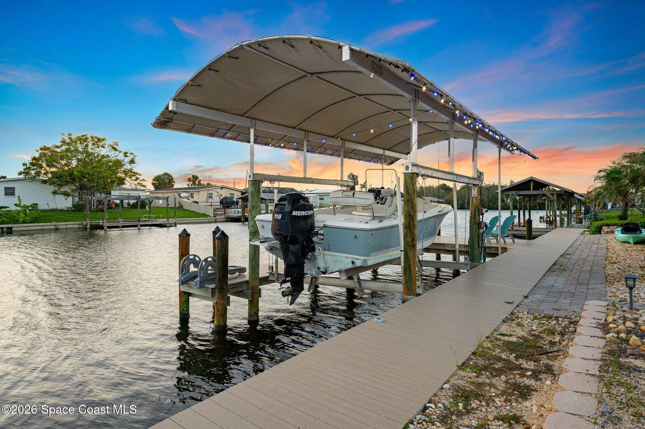 360 Diana Boulevard