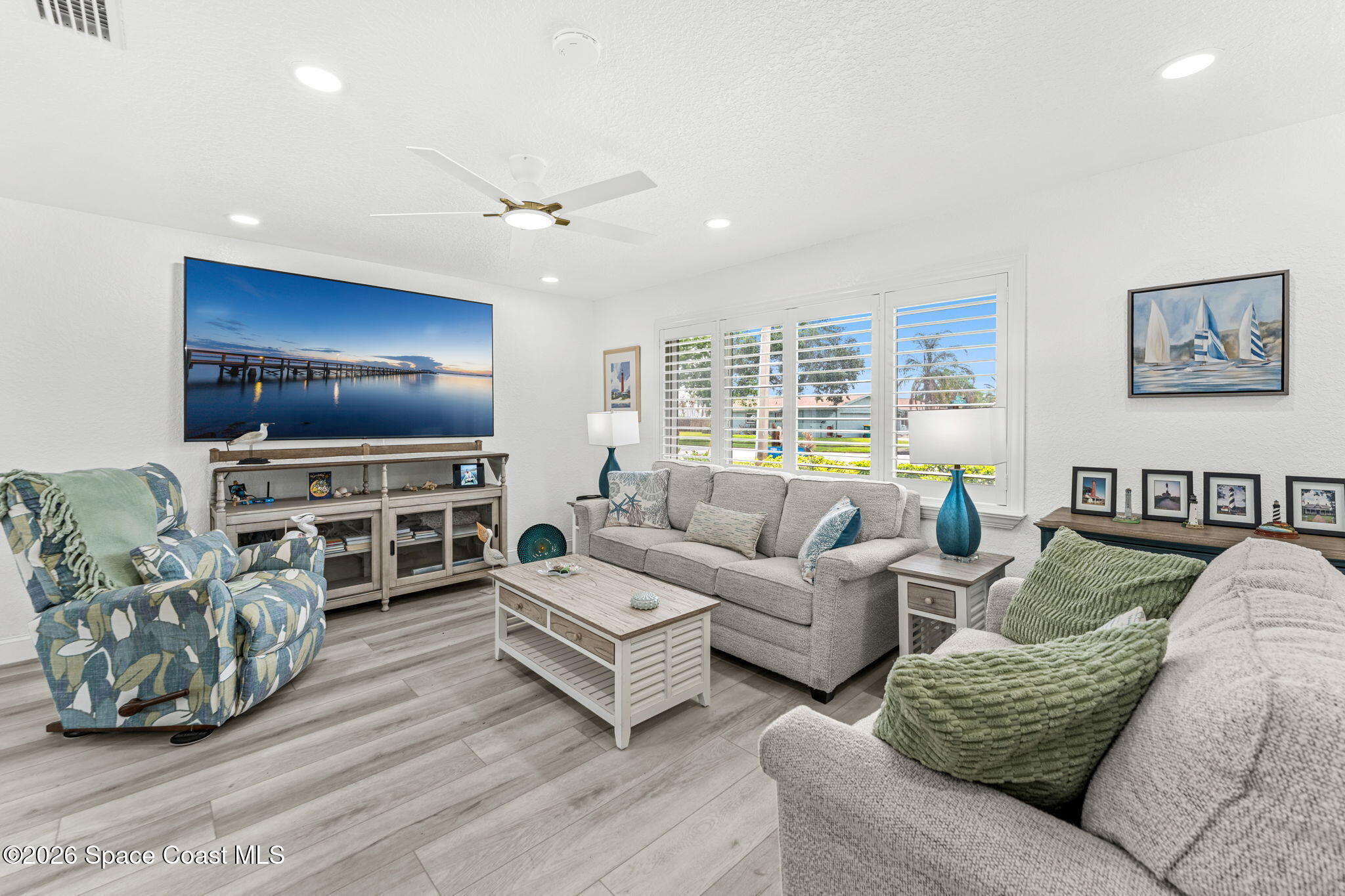 360 Diana Boulevard