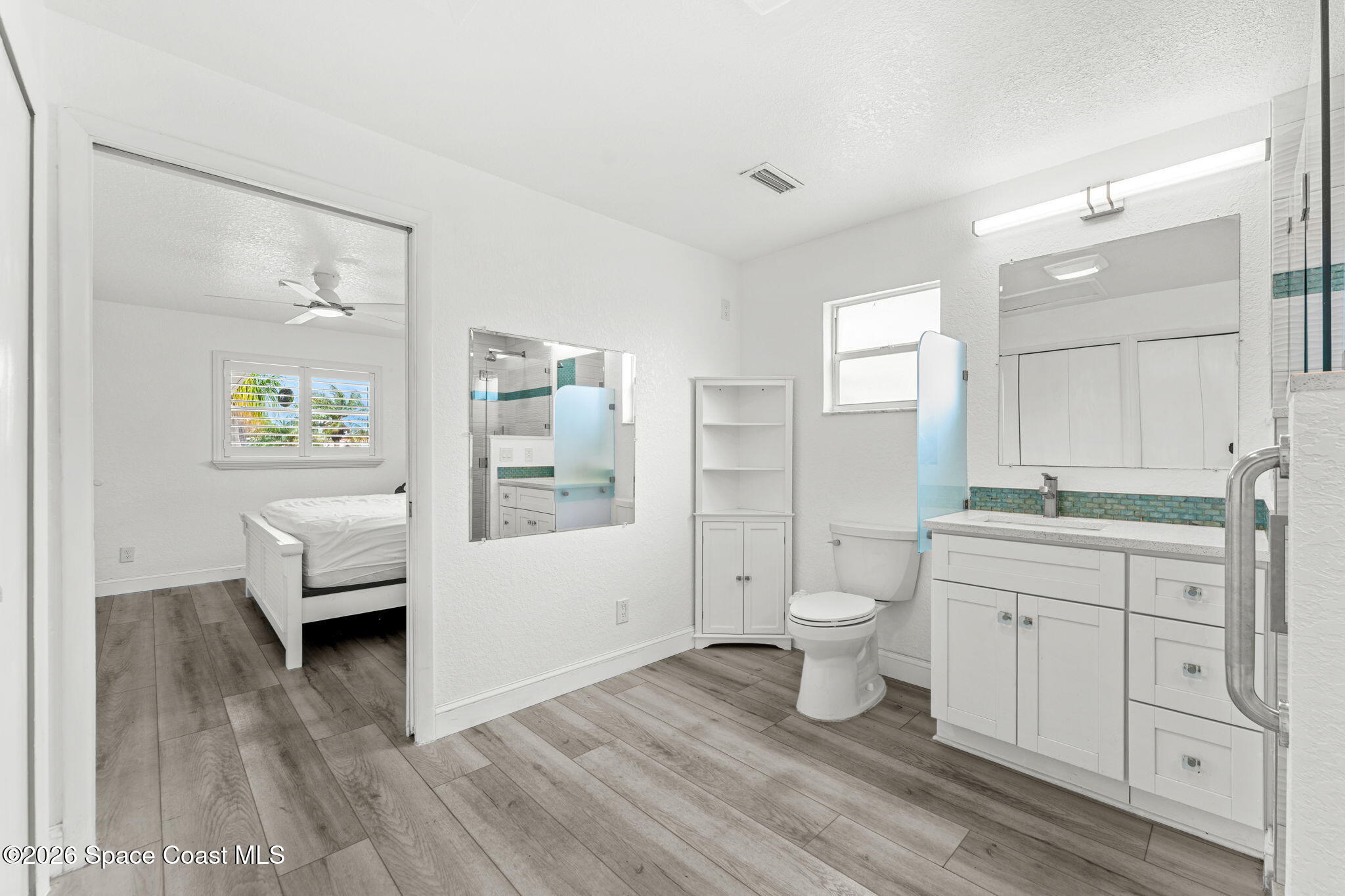 360 Diana Boulevard