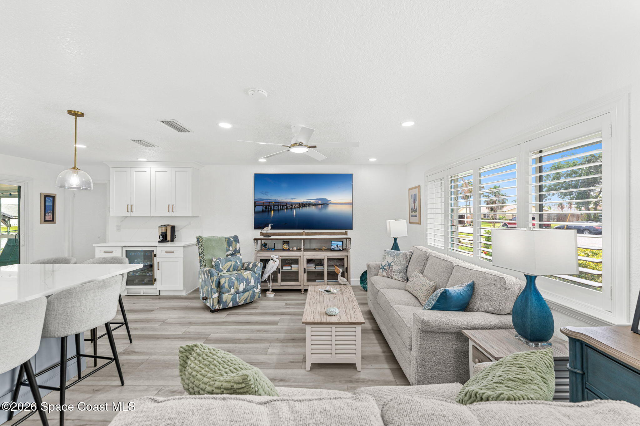 360 Diana Boulevard