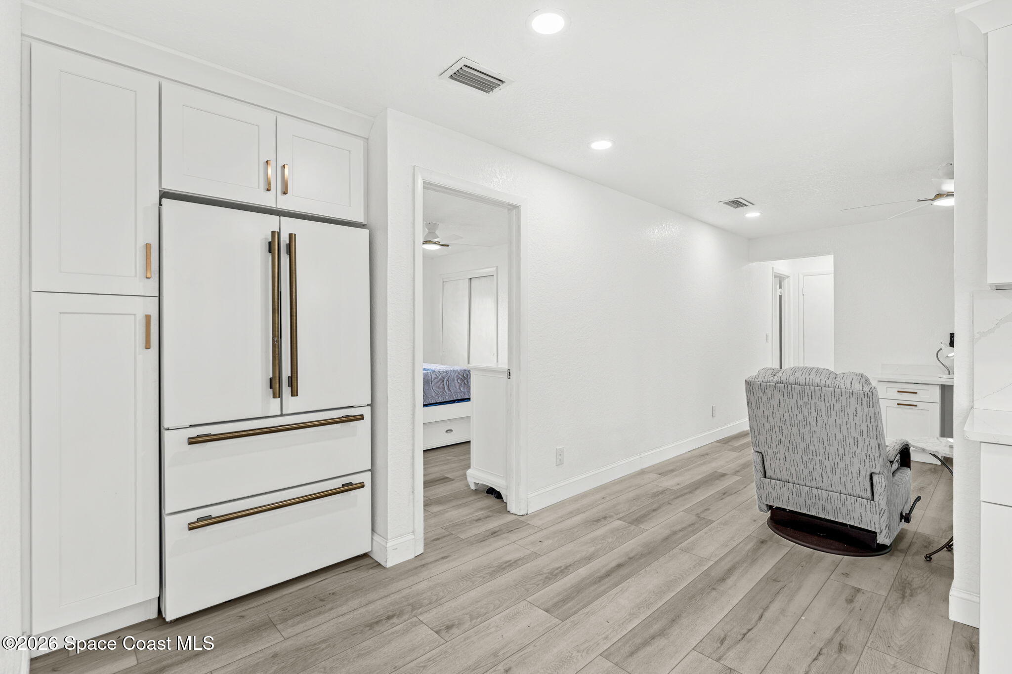 360 Diana Boulevard