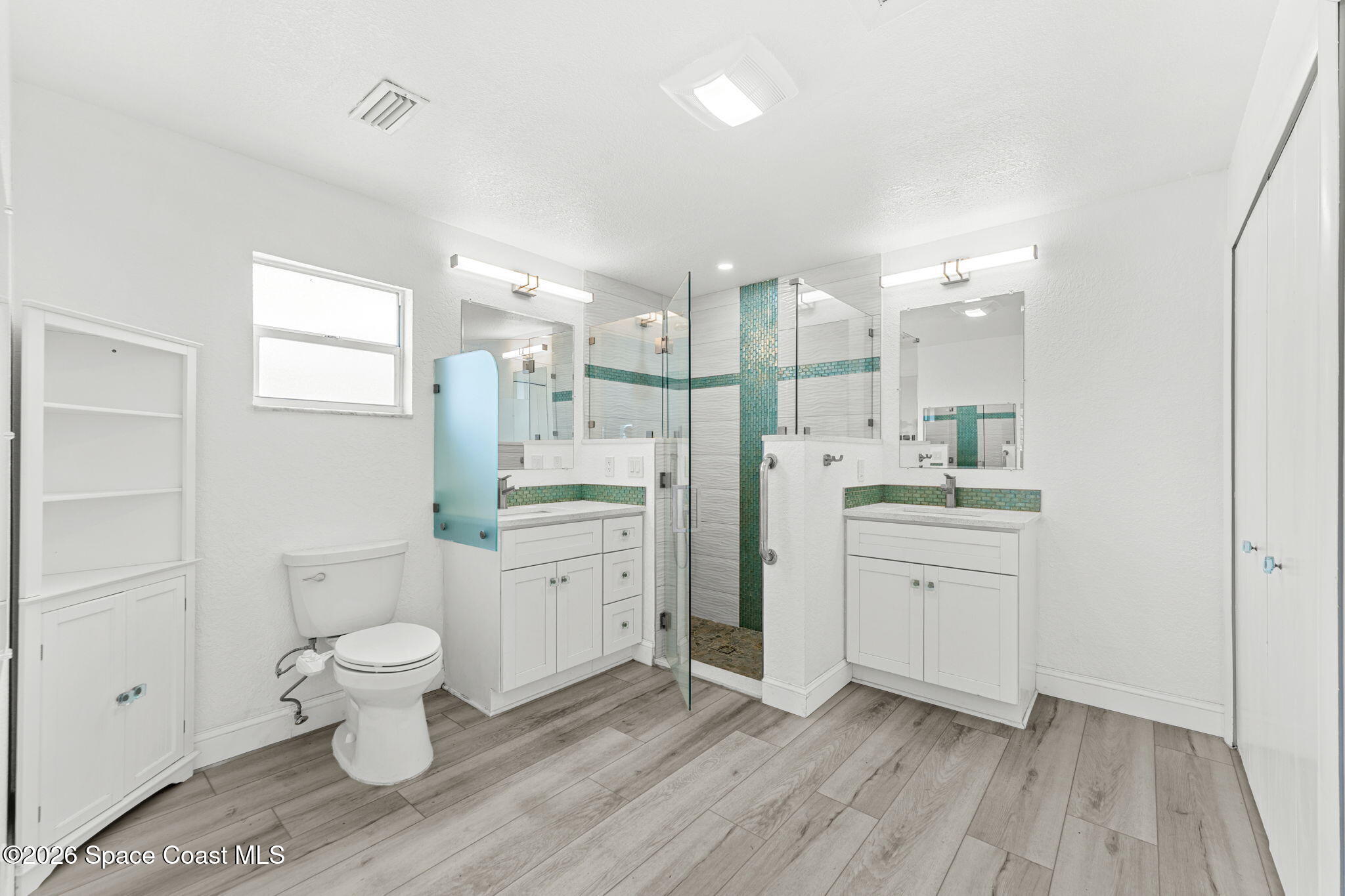 360 Diana Boulevard