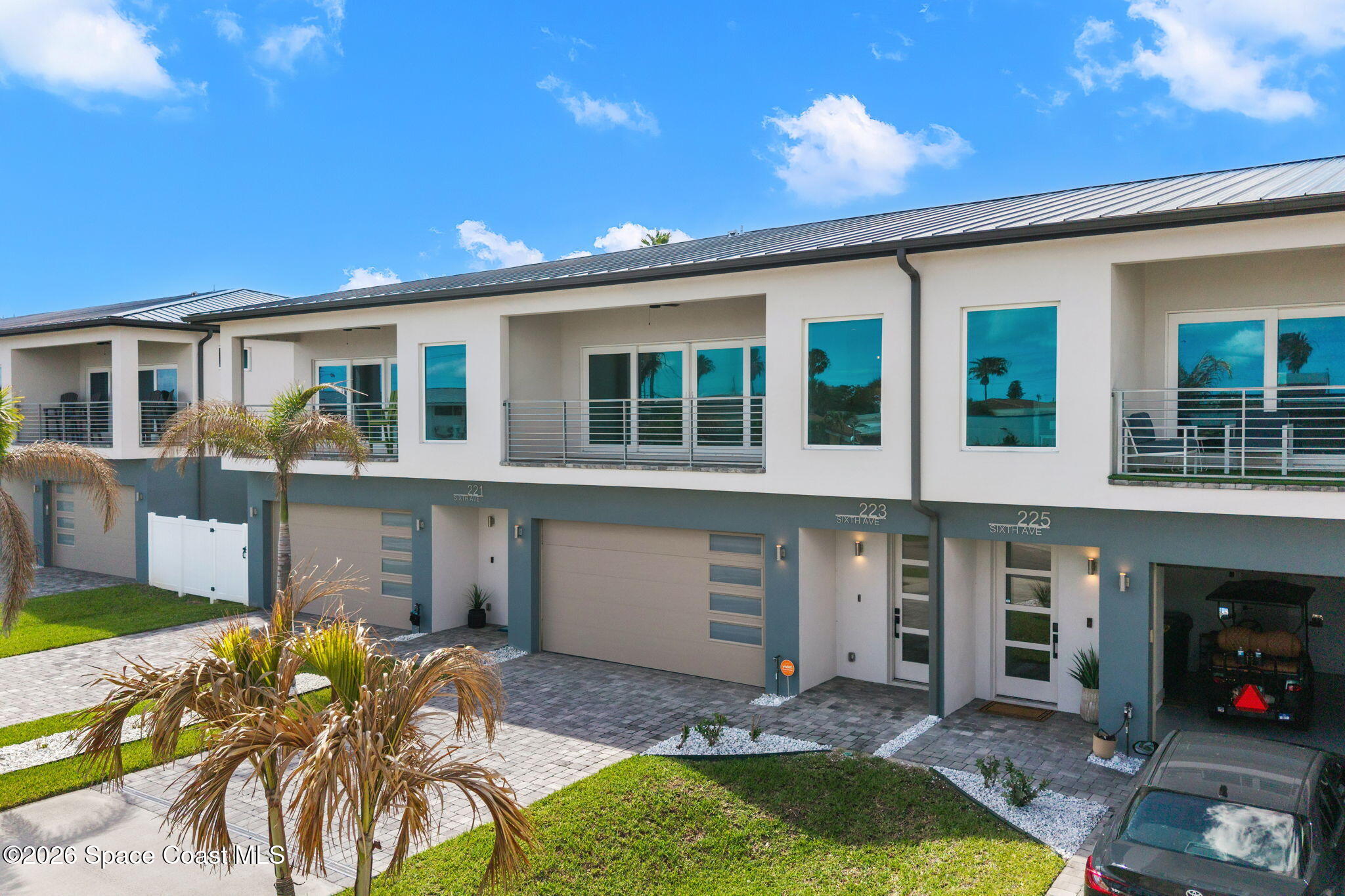 223 6th Avenue