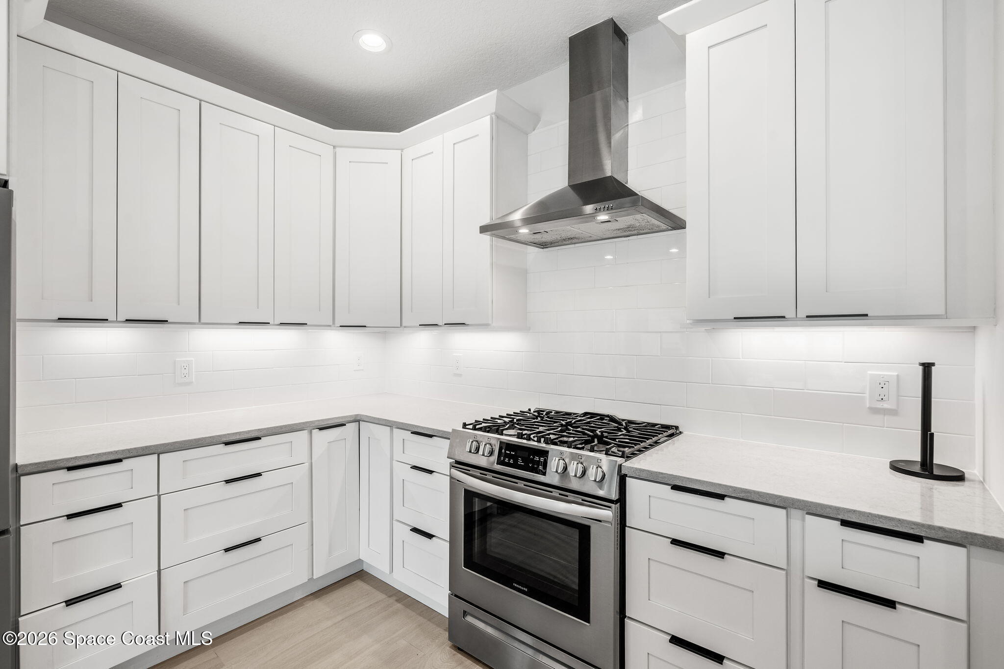 223 6th Avenue