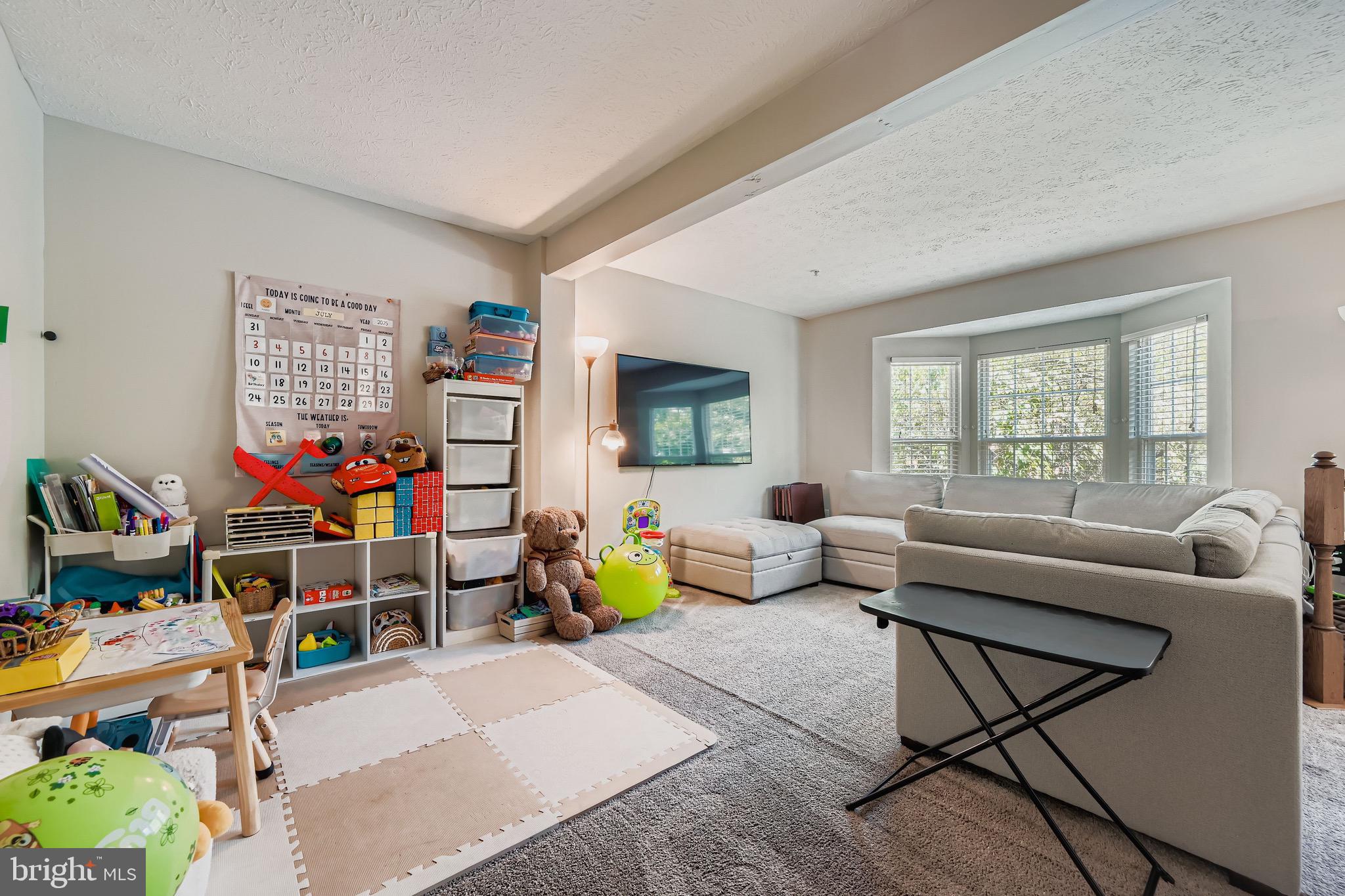 708 PINE DRIFT DRIVE
