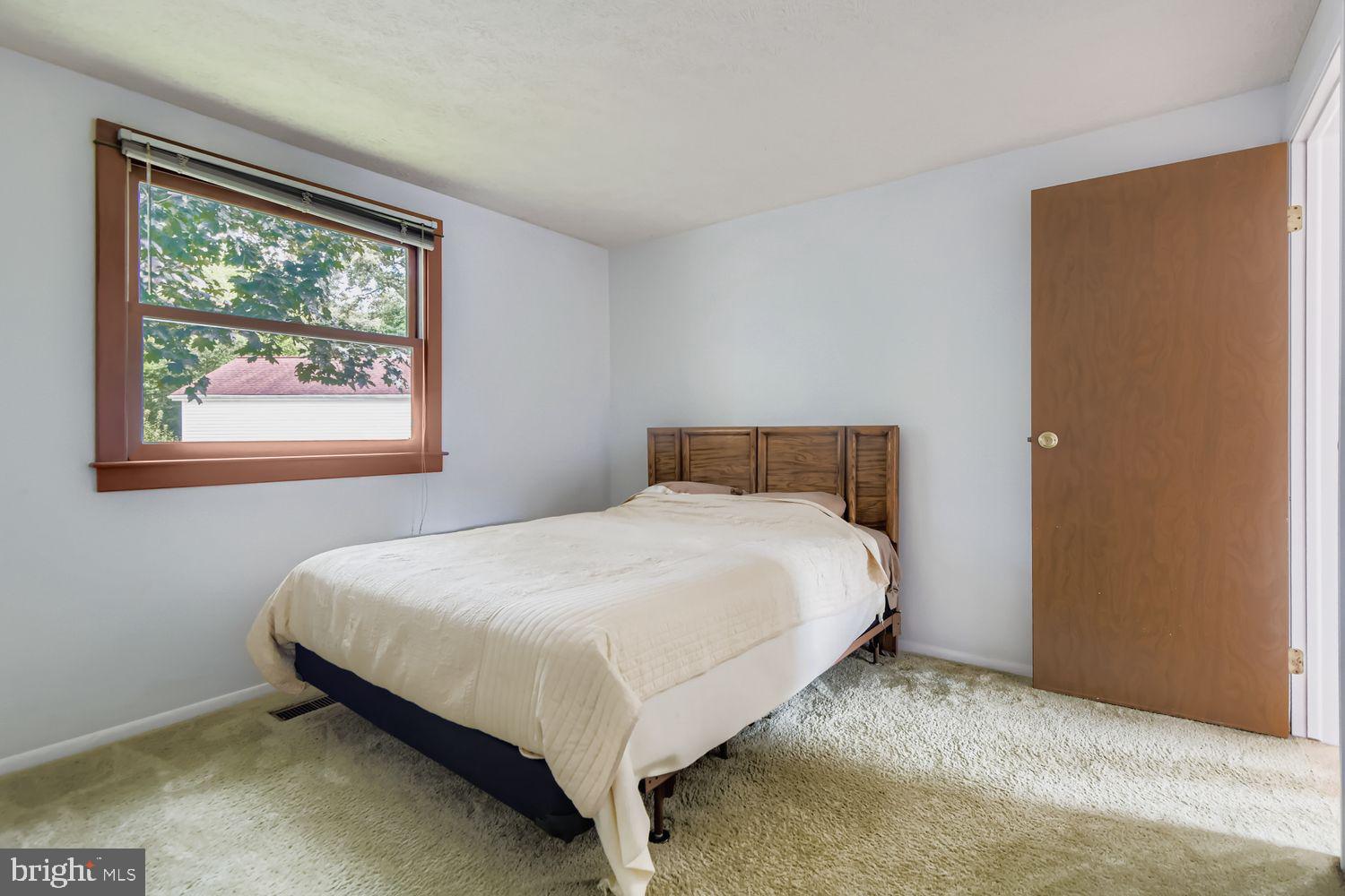 7735 LEASIDE COURT