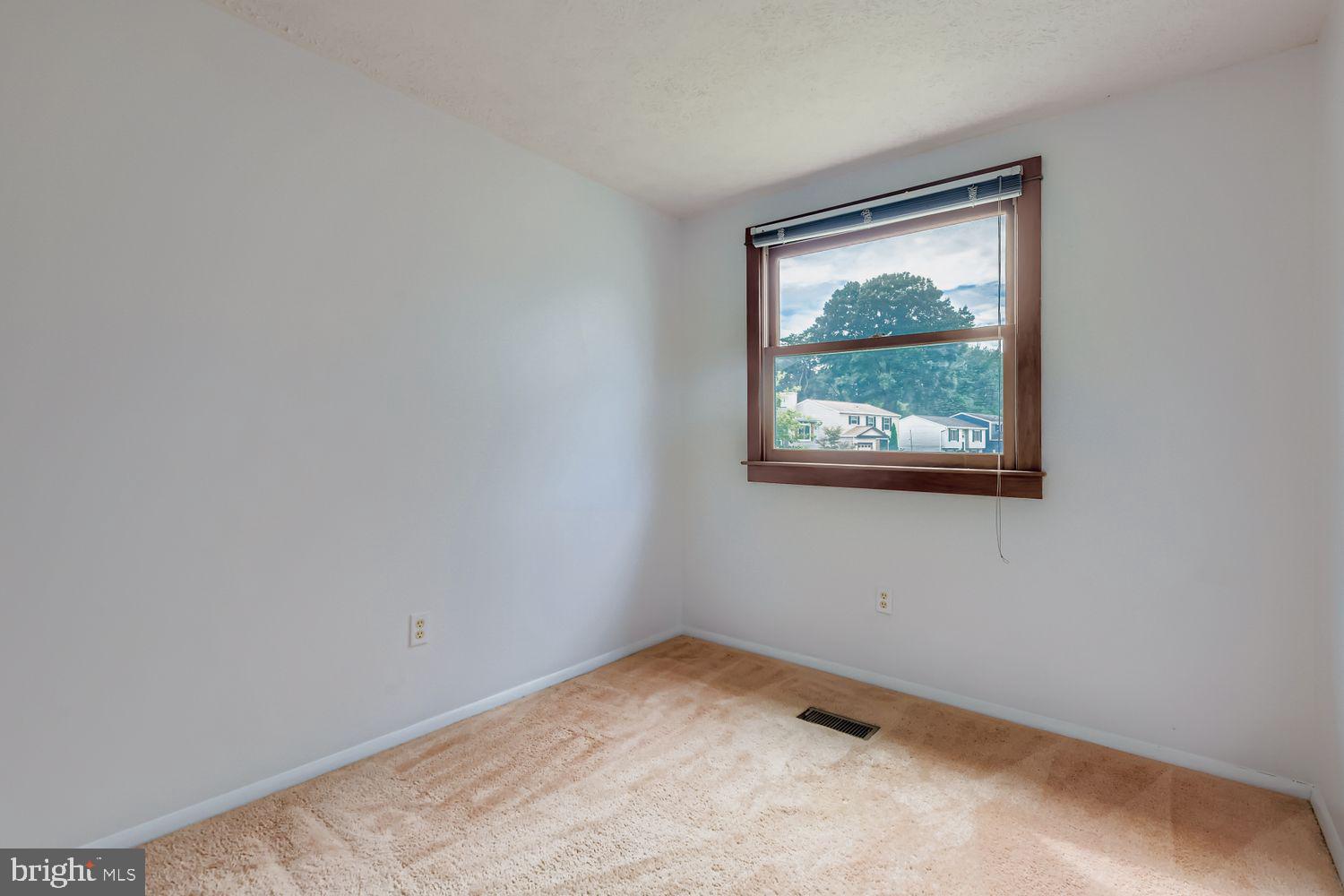 7735 LEASIDE COURT